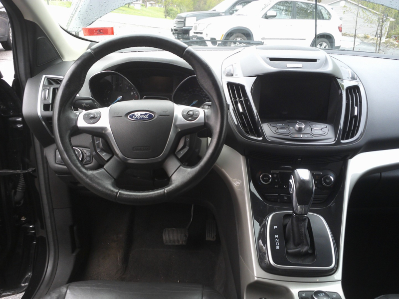 Ford Escape 2013 price $8,550