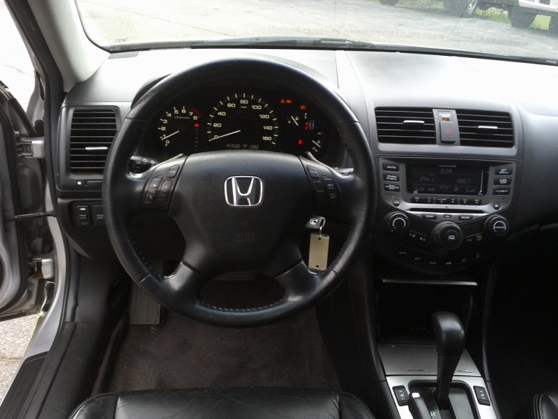 Honda Accord Sdn 2006 price $3,950