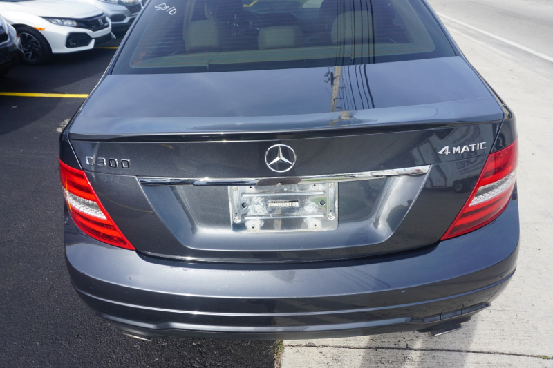 Mercedes-Benz C-Class 2014 price $15,999