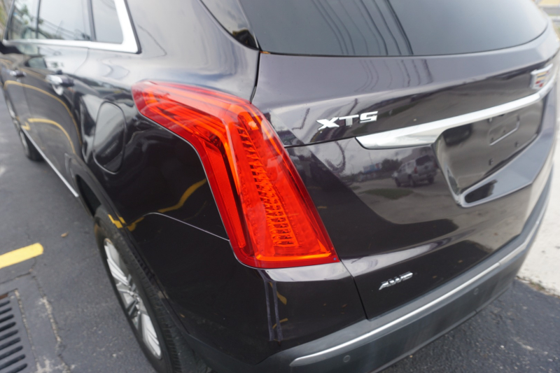 Cadillac XT5 2018 price $19,999