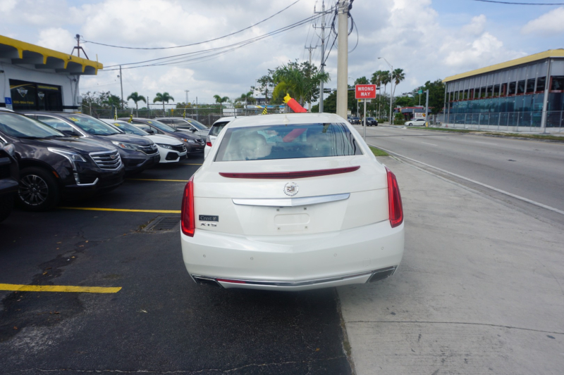 Cadillac XTS 2013 price $12,500