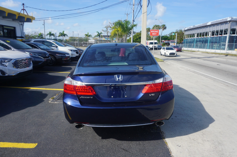 Honda Accord Sedan 2015 price $14,999