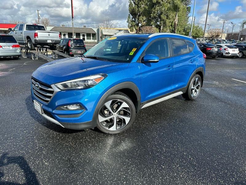 Hyundai Tucson 2018 price $15,995