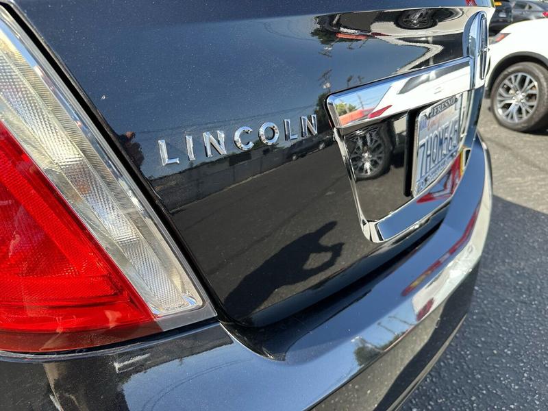 Lincoln MKS 2010 price $8,888