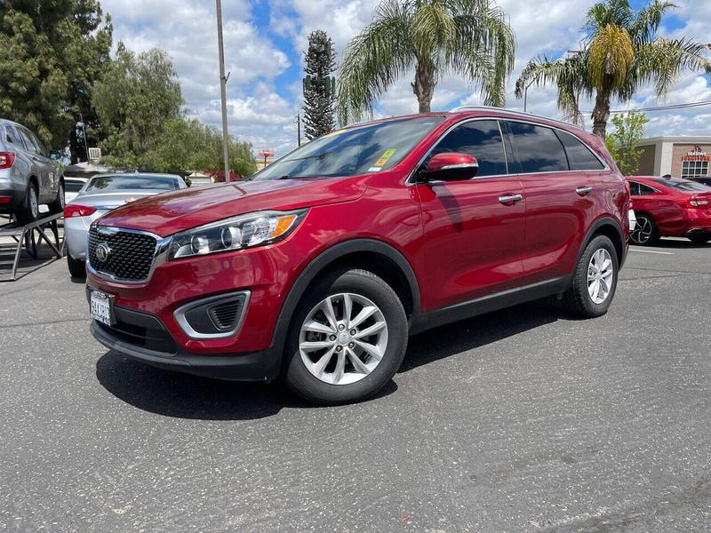 Kia Sorento 2016 price $14,777