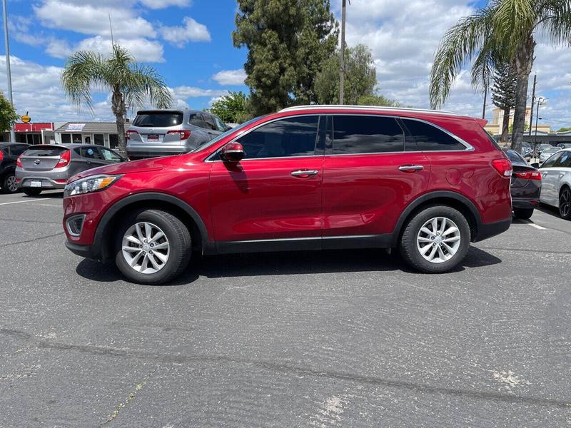 Kia Sorento 2016 price $14,777