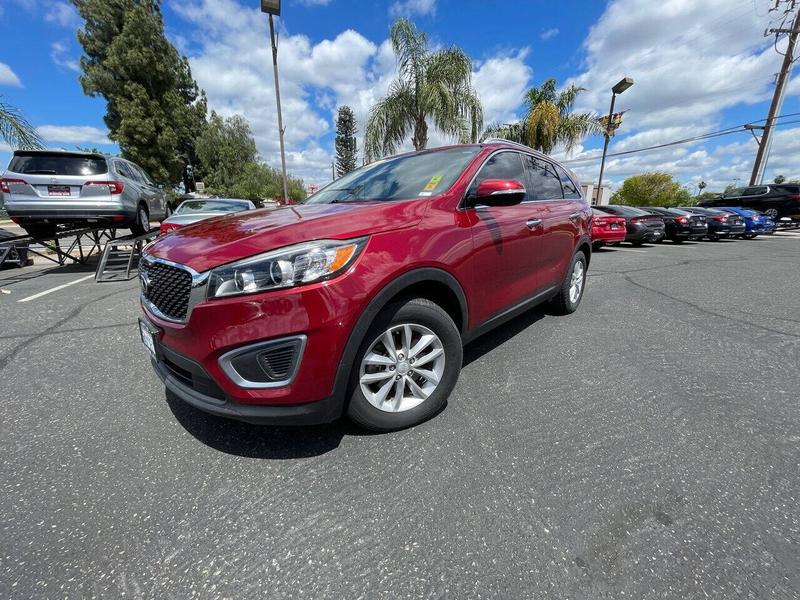 Kia Sorento 2016 price $14,777