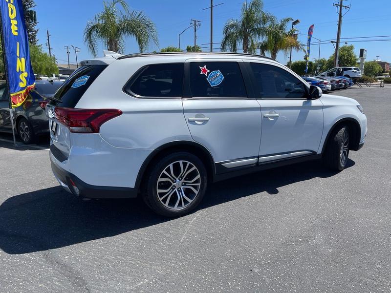 Mitsubishi Outlander 2017 price $13,888