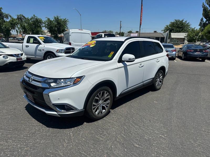 Mitsubishi Outlander 2017 price $13,888