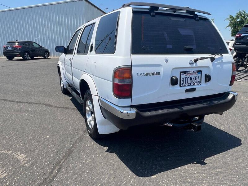 Nissan Pathfinder 1999 price $5,777