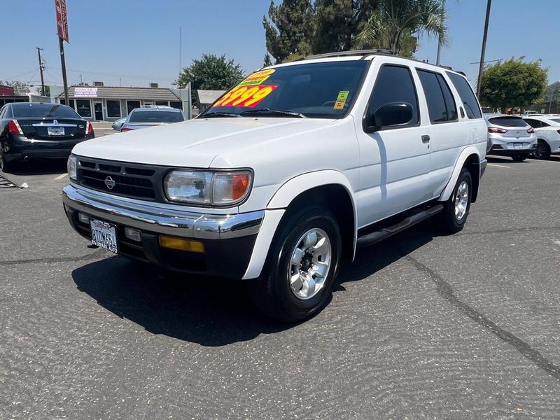 Nissan Pathfinder 1999 price $5,777