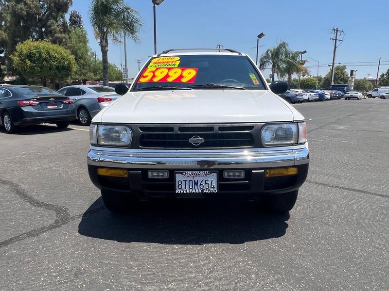 Nissan Pathfinder 1999 price $5,777