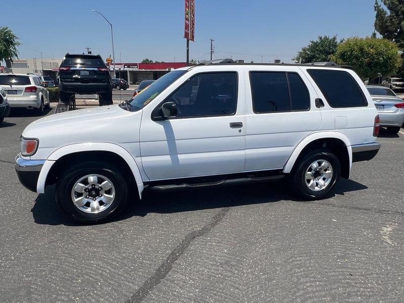 Nissan Pathfinder 1999 price $5,777