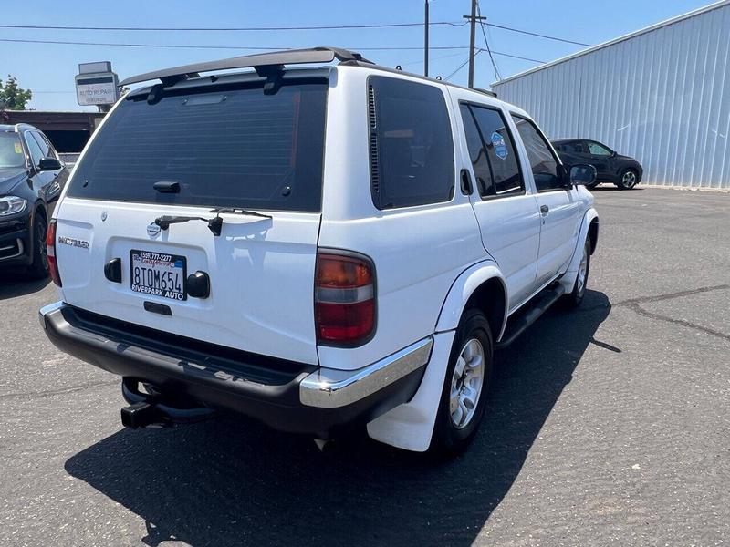 Nissan Pathfinder 1999 price $5,777