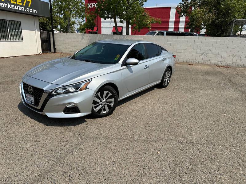 Nissan Altima 2020 price $15,888