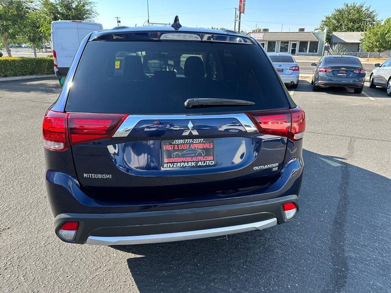 Mitsubishi Outlander 2017 price $13,777