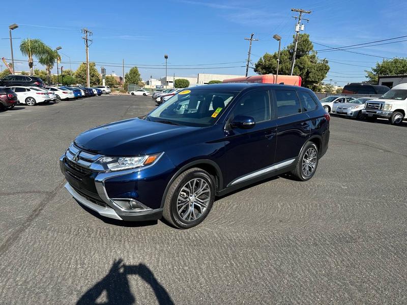 Mitsubishi Outlander 2017 price $13,777