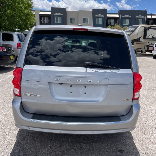 Dodge Grand Caravan 2018 price $11,999