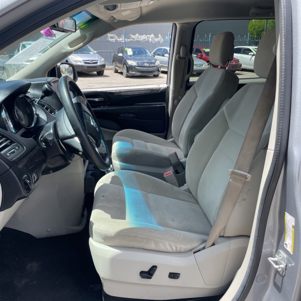 Dodge Grand Caravan 2018 price $11,999