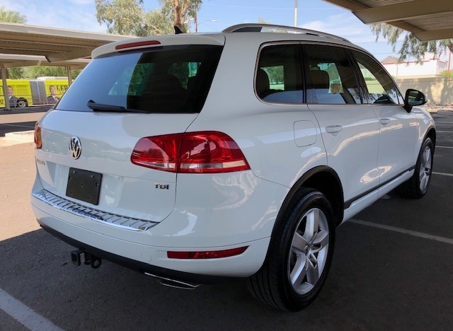 Volkswagen Touareg 2014 price $12,900