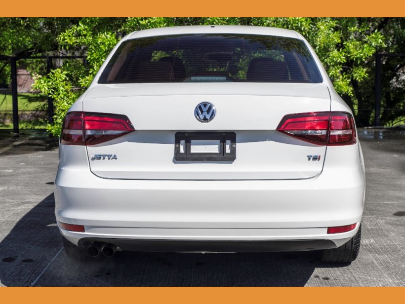 Volkswagen Jetta Sedan 2016 price $10,950