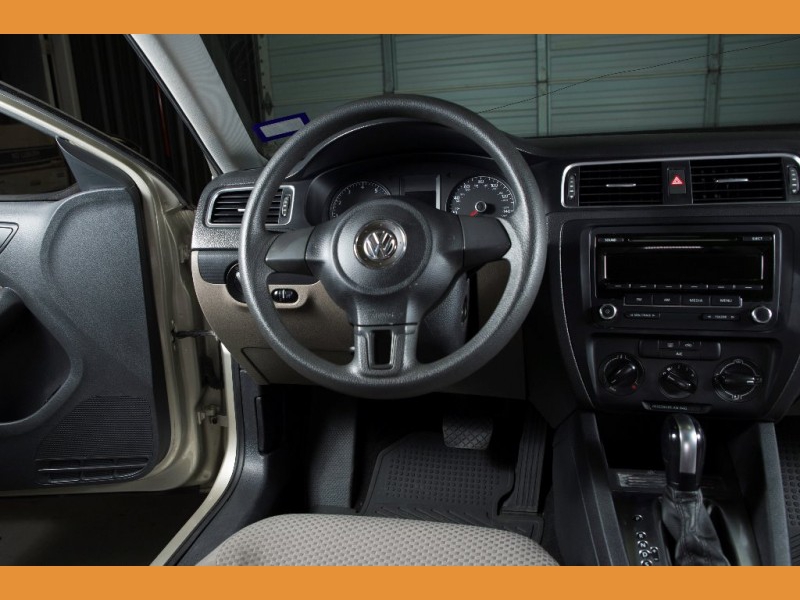 Volkswagen Jetta Sedan 2014 price 