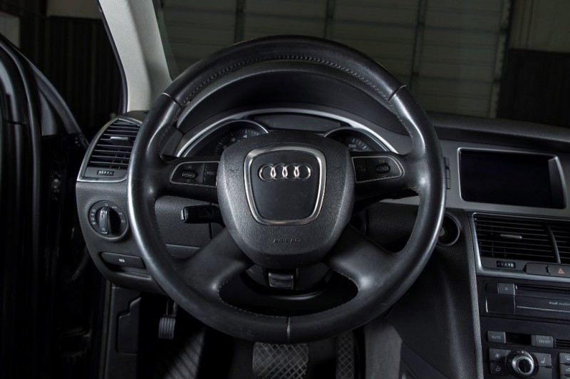Audi Q7 2011 price $16,250
