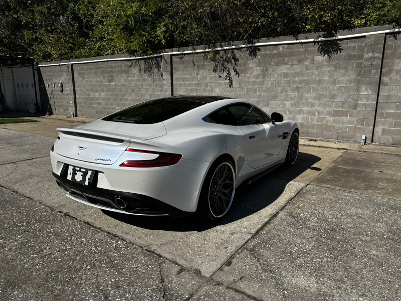 Aston Martin Vanquish 2014 price 