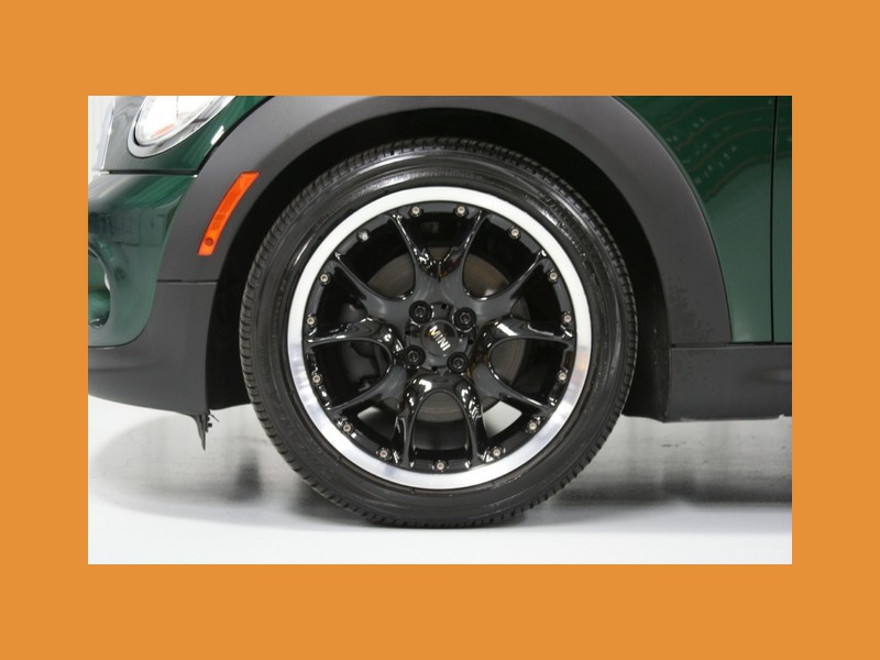 MINI Cooper Hardtop 2012 price $16,980