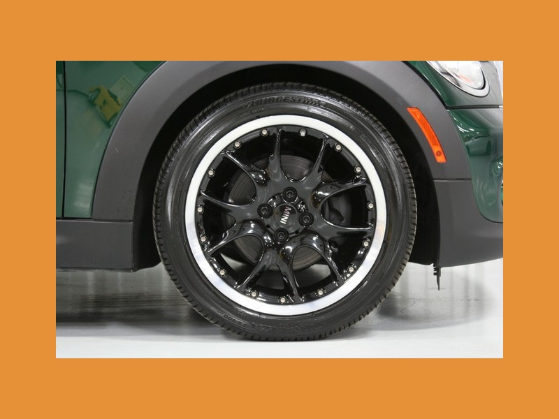 MINI Cooper Hardtop 2012 price $16,980