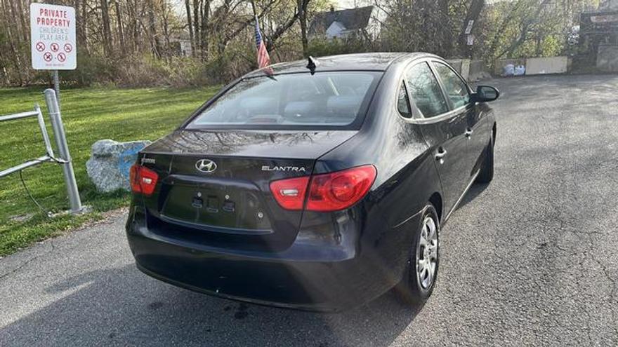 Hyundai Elantra 2009 price $5,975