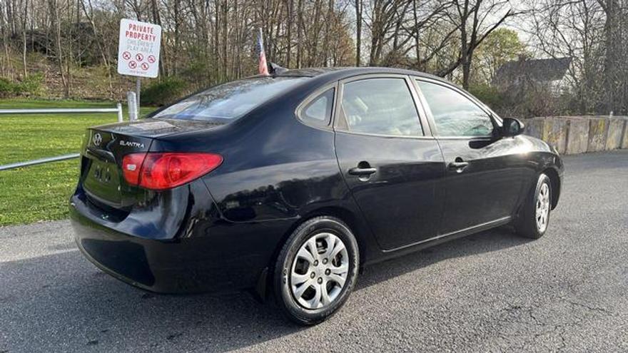 Hyundai Elantra 2009 price $5,975