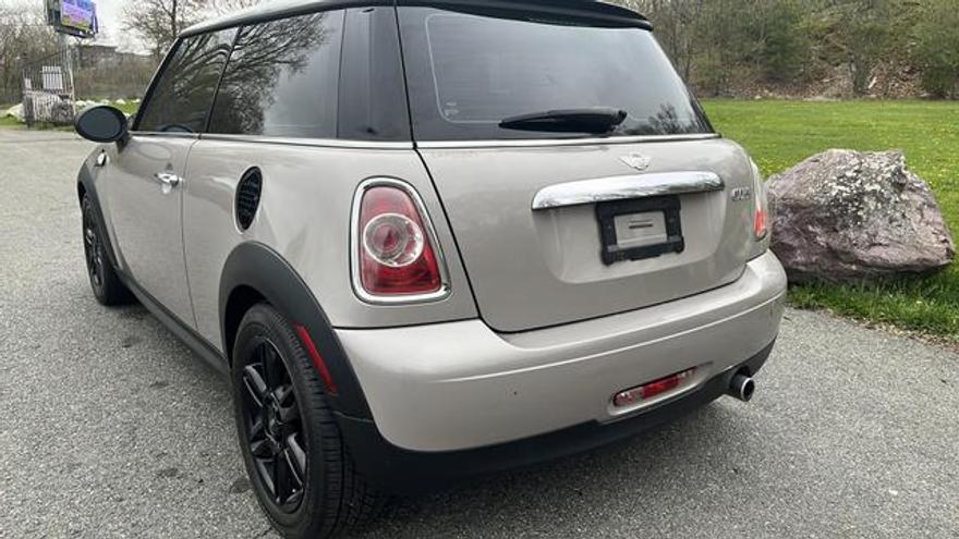 MINI Hardtop 2012 price $6,950