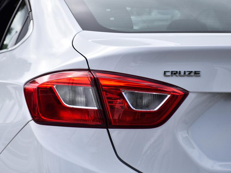 Chevrolet Cruze 2018 price $22,888