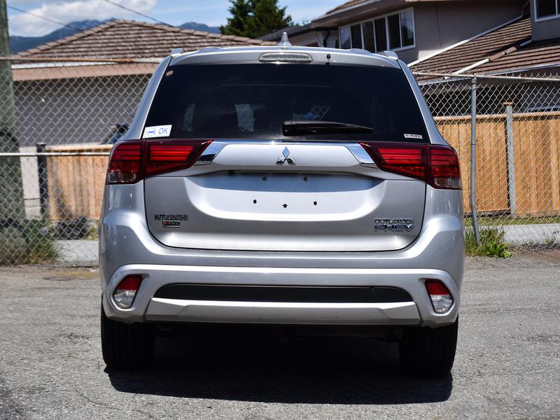 Mitsubishi Outlander PHEV 2018 price $29,888