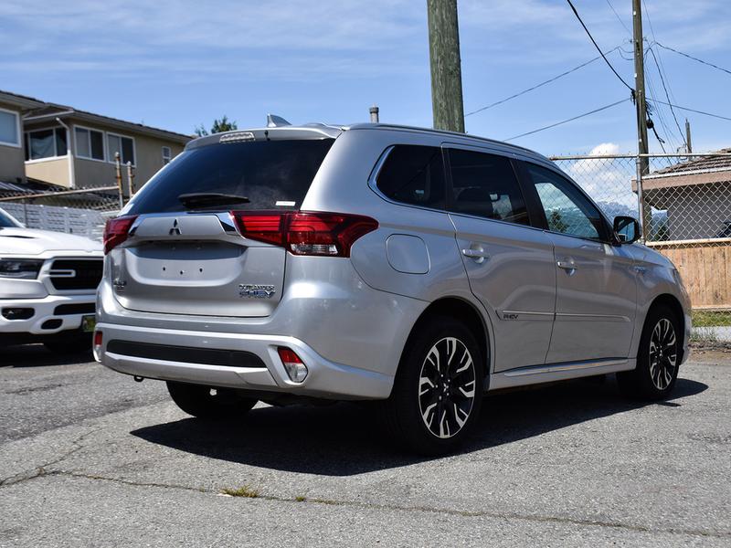 Mitsubishi Outlander PHEV 2018 price $29,888