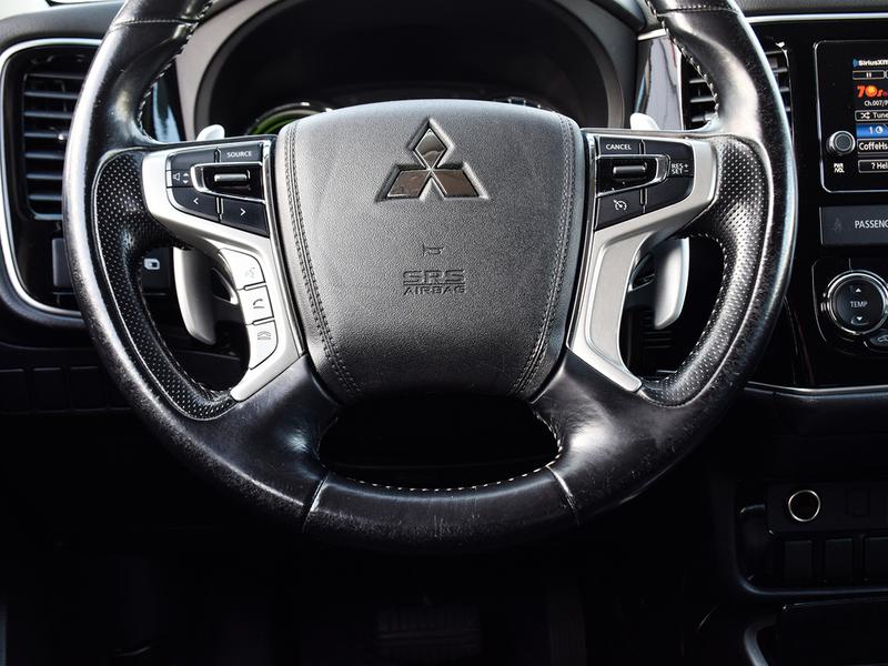Mitsubishi Outlander PHEV 2018 price $26,995
