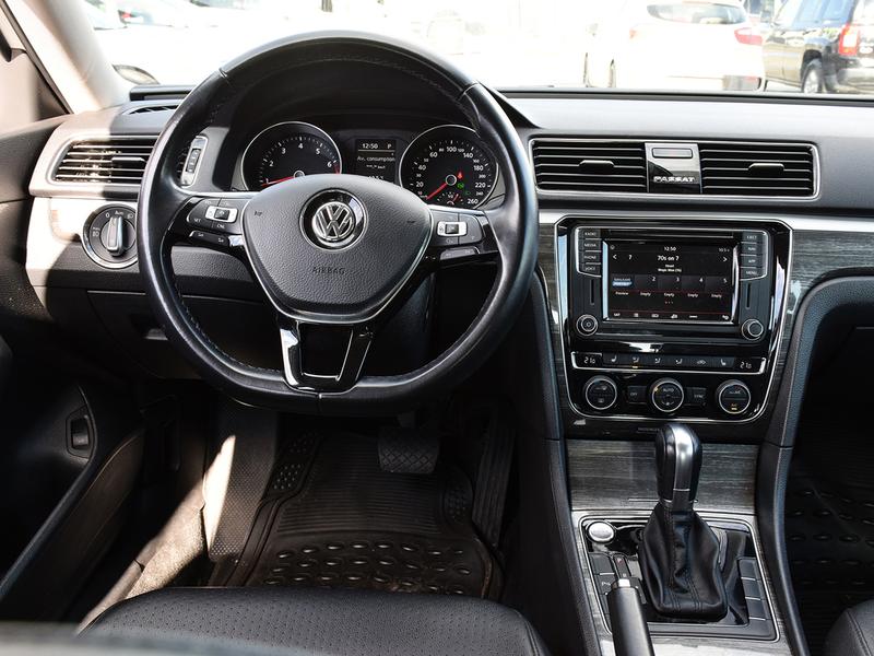 Volkswagen Passat 2018 price $26,995