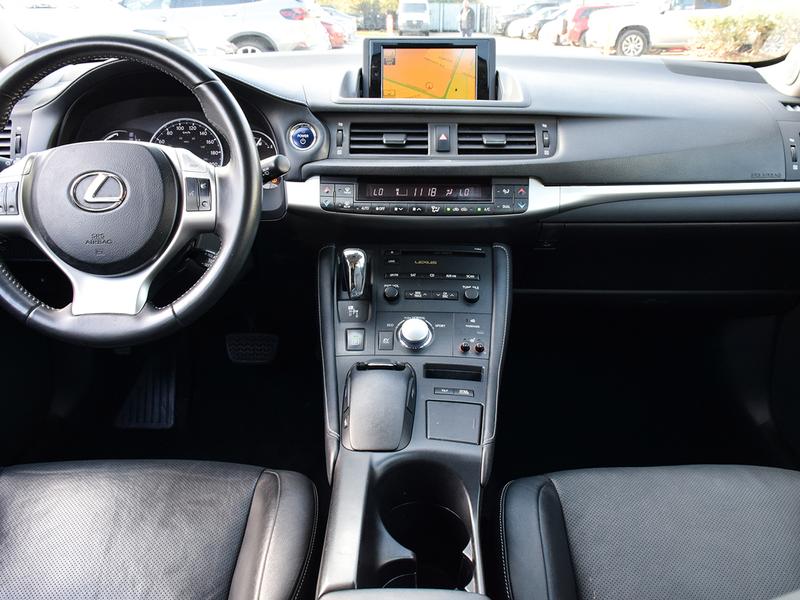 Lexus CT 200h 2012 price $19,995