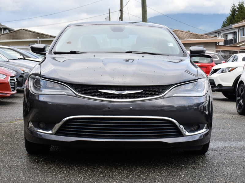 Chrysler 200 2016 price $16,995