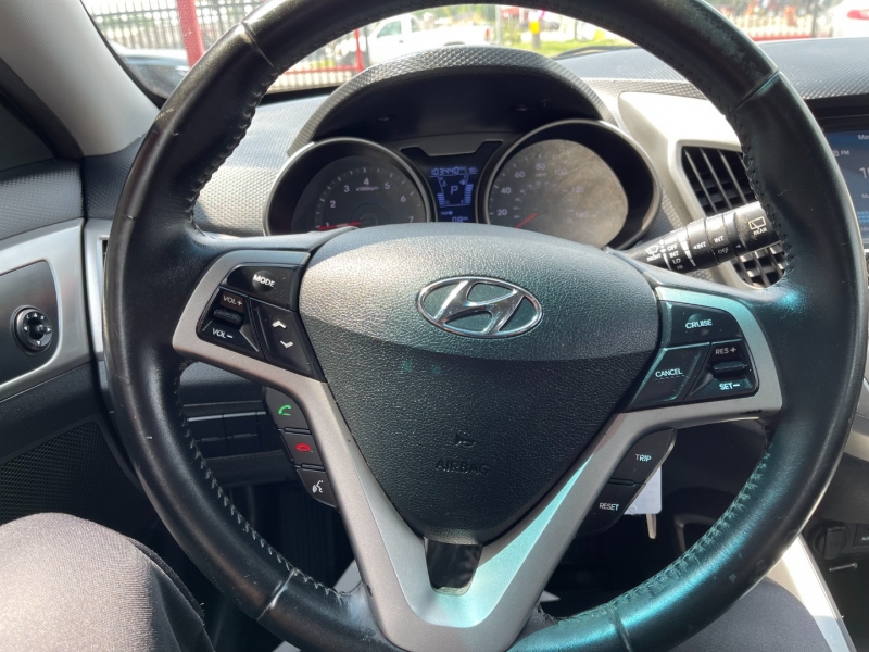 Hyundai Veloster 2017 price $9,500