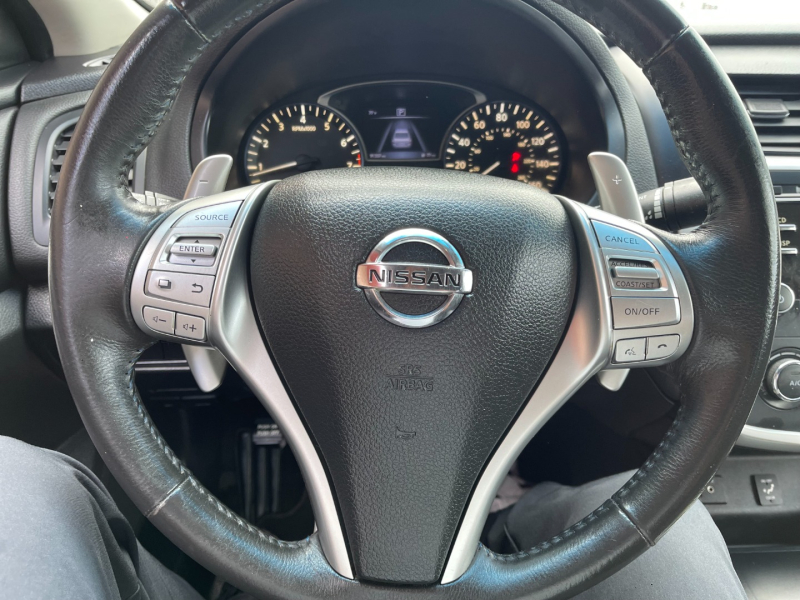 Nissan Altima 2016 price $10,500