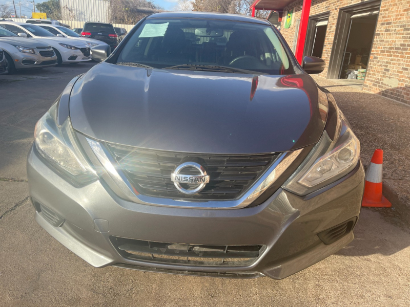 Nissan Altima 2018 price $8,500