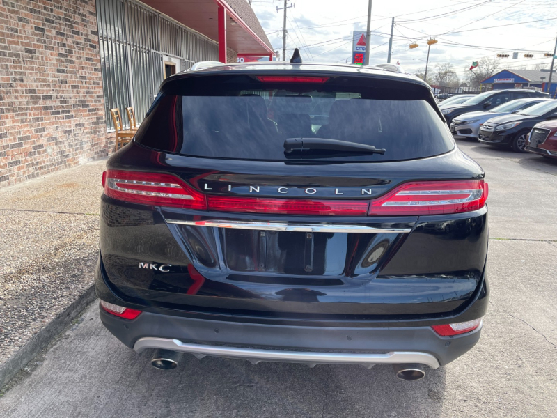 Lincoln MKC 2019 price $19,900