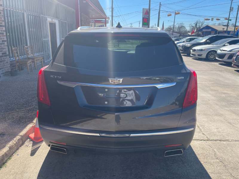 Cadillac XT5 2017 price $12,500