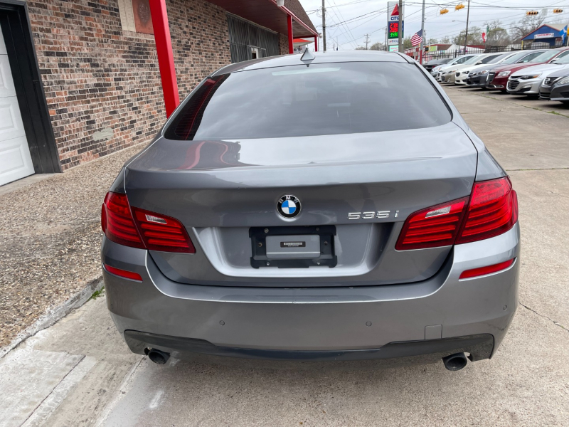BMW 5-Series 2015 price $12,990