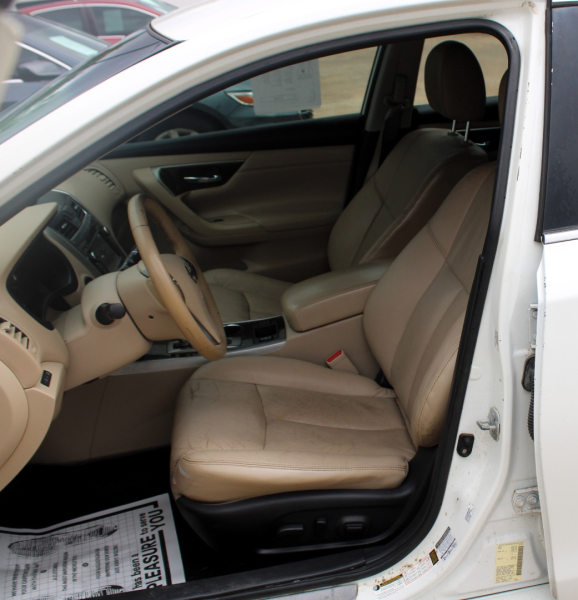 Nissan Altima 2015 price $7,495