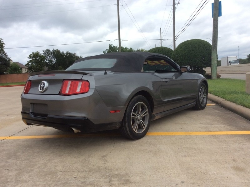 Ford Mustang 2010 price $8,745
