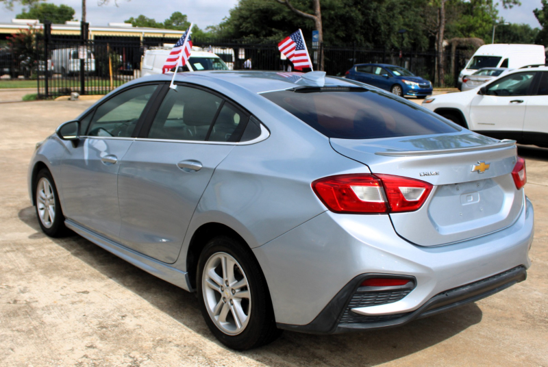 Chevrolet Cruze 2018 price $10,995