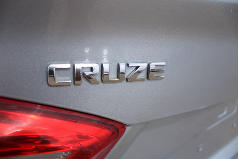 Chevrolet Cruze 2018 price $10,995